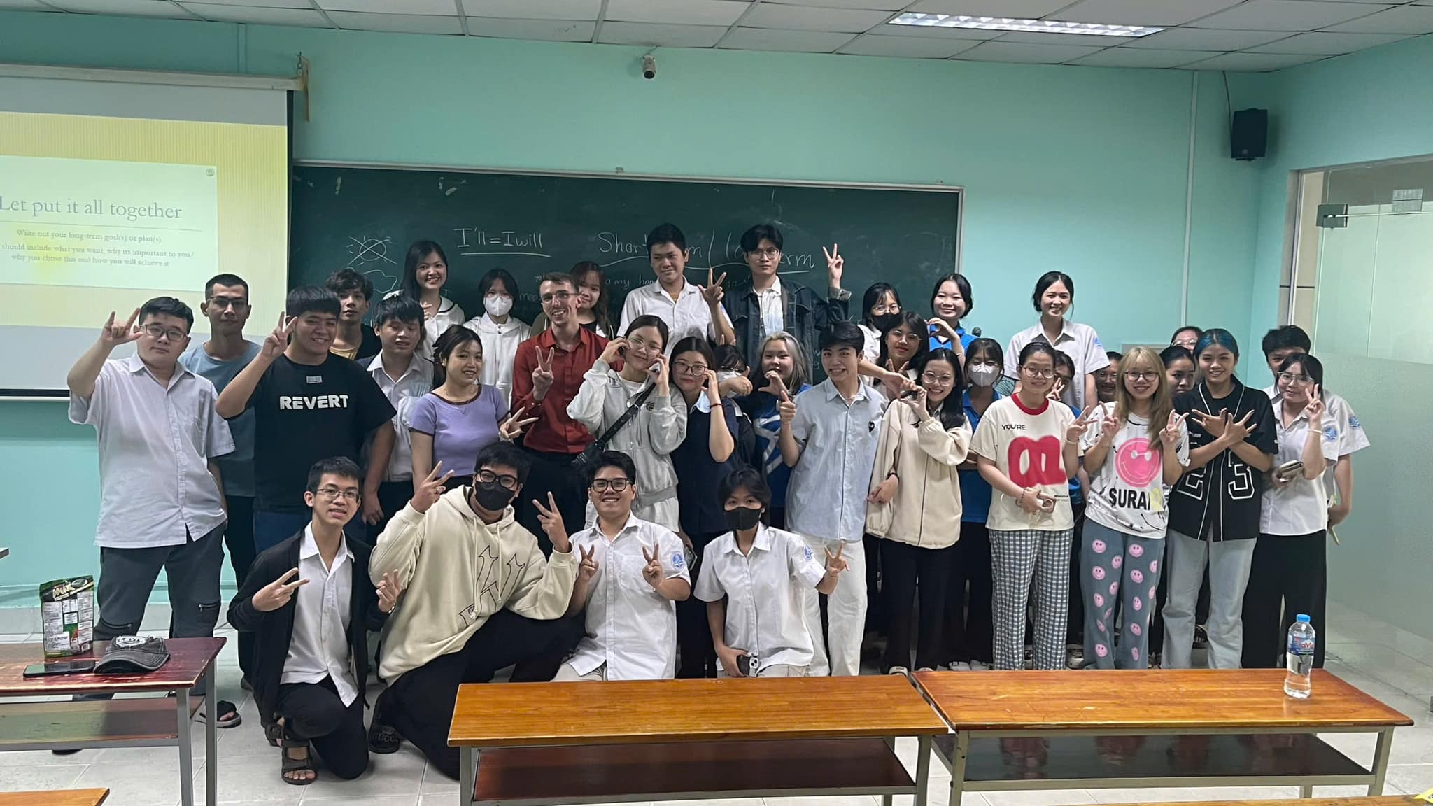 CLB TIẾNG ANH LẦN 5 NĂM HỌC 2024-2025